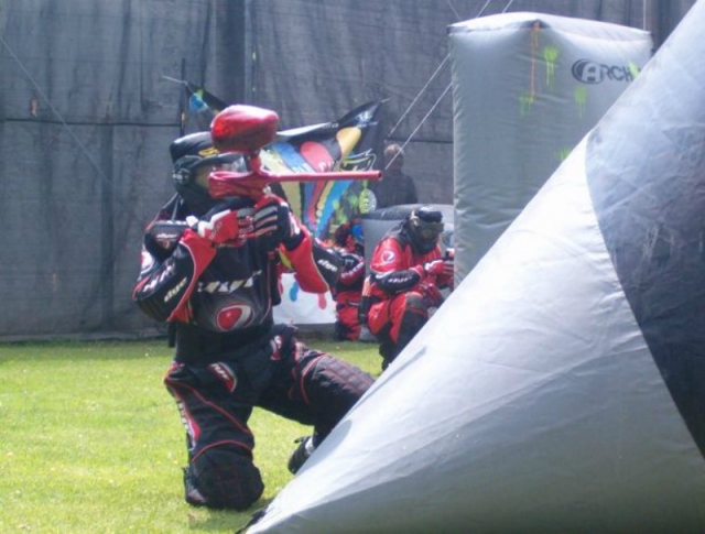 diversion jugando al paintball